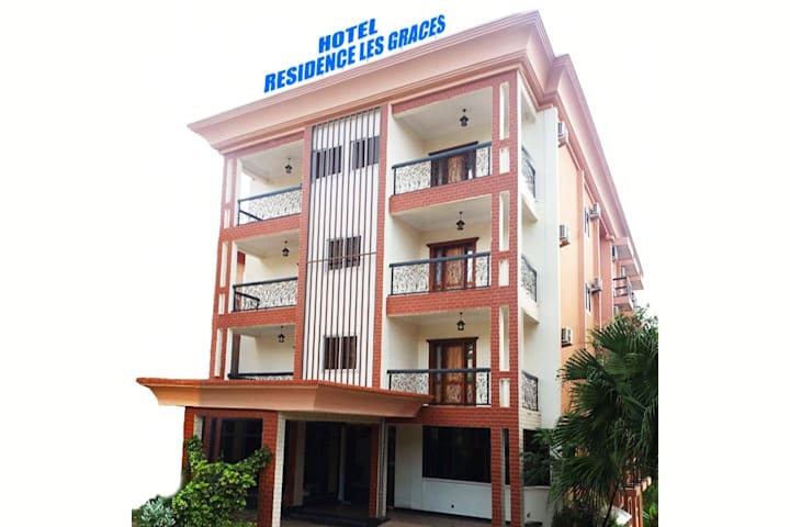 HÔTEL RÉSIDENCE LES GRÂCES 1