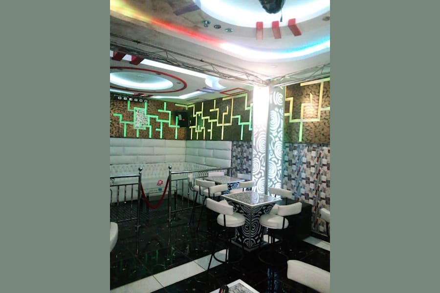 Bonanjo VIP Hotel 3