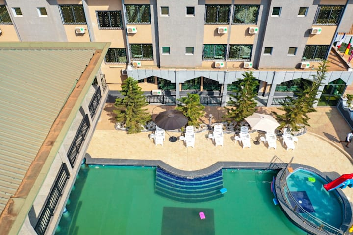 welcome garden's hotel 4