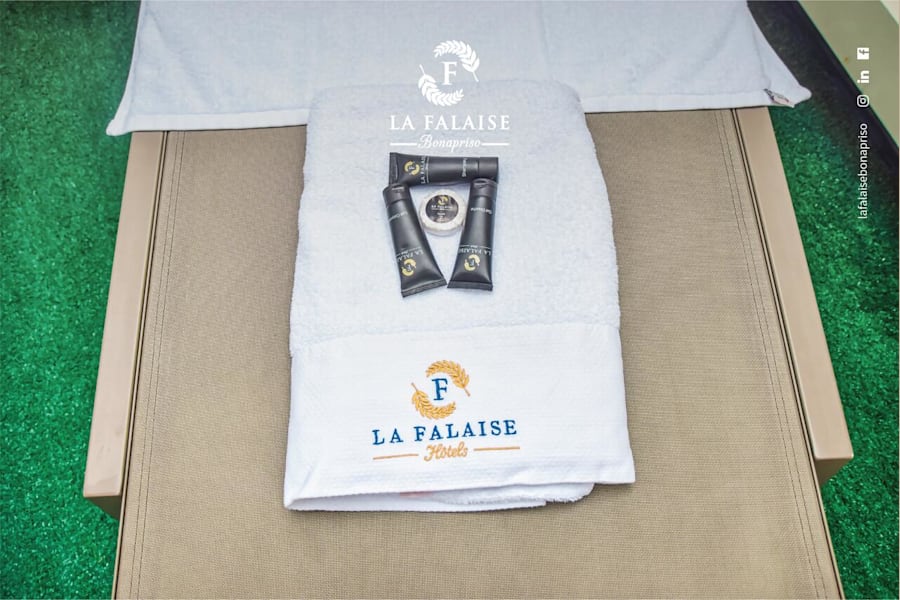 Hotel La Falaise Bonapriso 15