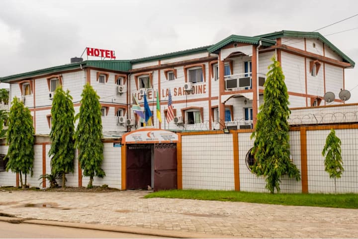 GROUPE HOTEL LA SARDOINE Douala 1