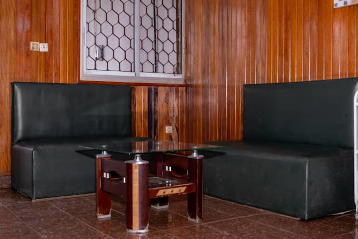 GROUPE HOTEL LA SARDOINE Douala 8