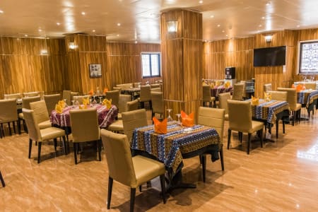 Noubou International Hotel Bonapriso 5