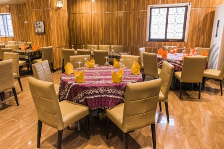 Noubou International Hotel Bonapriso 4