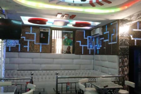 Bonanjo VIP Hotel 5