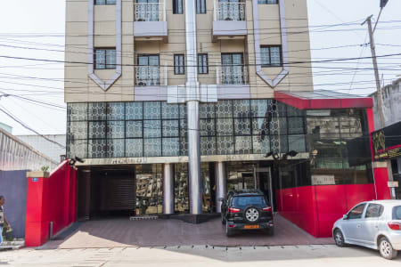 Noubou International Hotel Bonapriso 2