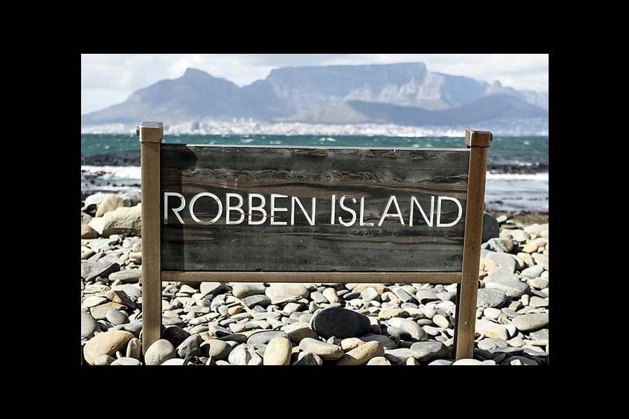 Robben Island & Table Mountain Tour 1