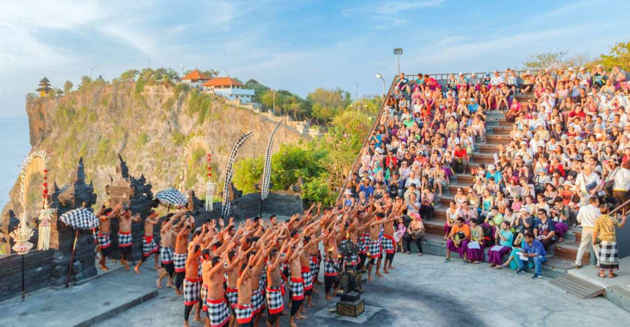 Kecak & Fire Dance Show At Uluwatu  1