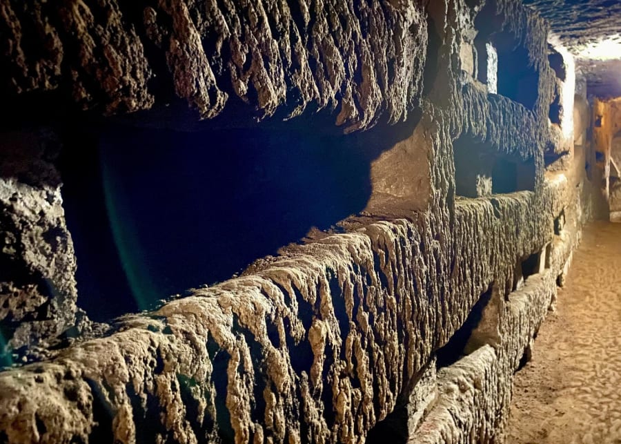 Visite express en petit groupe des catacombes romains 1
