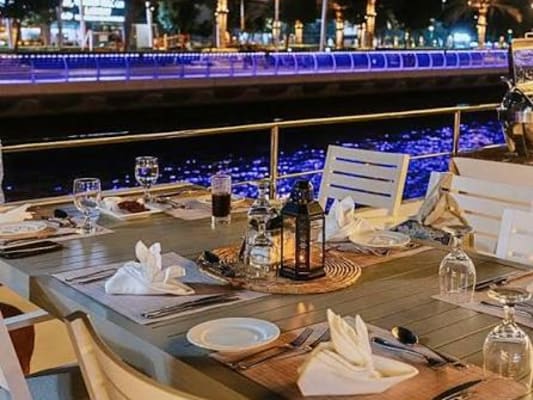 Jour 4: Dîner croisière à la marina