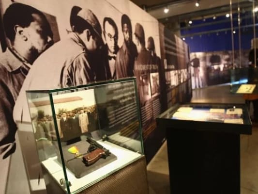 Visite historique du musée de l'arpatheid