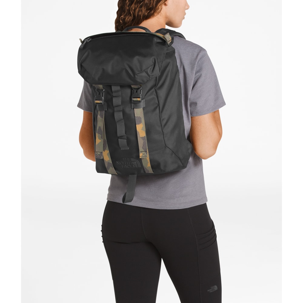 THE NORTH FACE 23L Lineage Ruck Backpack - Eastern Mountain Sports