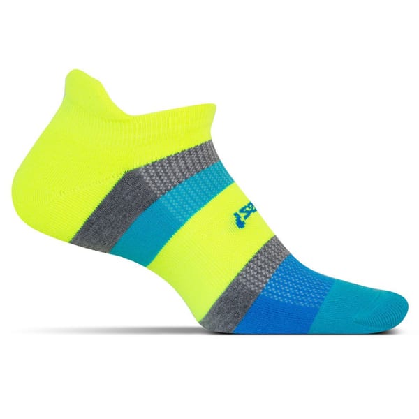 FEETURES High Performance Light Cushion No-Show Tab Socks