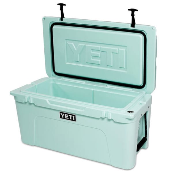 YETI CA Tundra 65 Hard Cooler