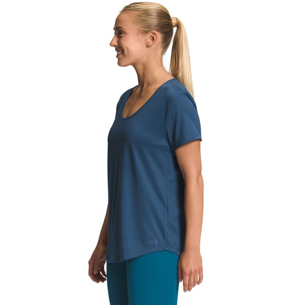 THE NORTH FACE Women's Elevation Life Short-Sleeve Tee