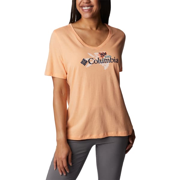 COLUMBIA Women's Bluebird Day Relaxed V-Neck Tee