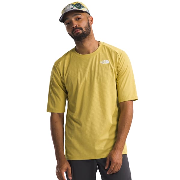 THE NORTH FACE Men’s Shadow Short-Sleeve Tee