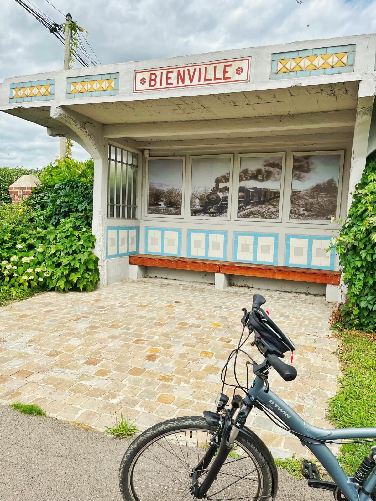 Velo sur la voie verte a Compiegne