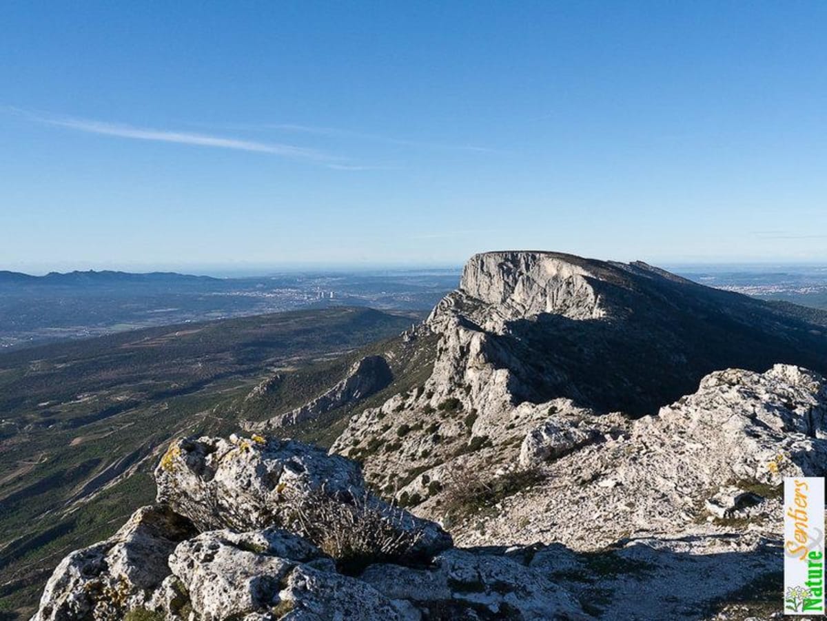 Grand Site de la Sainte-Victoire et cieux chargés d'oiseaux - Puyloubier