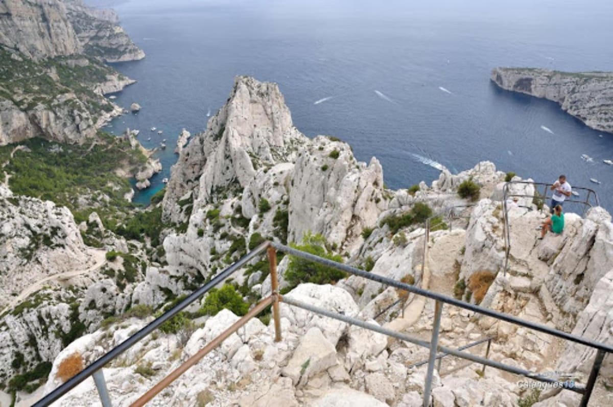 Belvédère de Sugiton et superbes calanques colorées - Luminy, Marseille