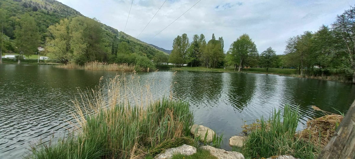 Chapelle Sainte Marguerite et lac Saint Clair - Détrier
