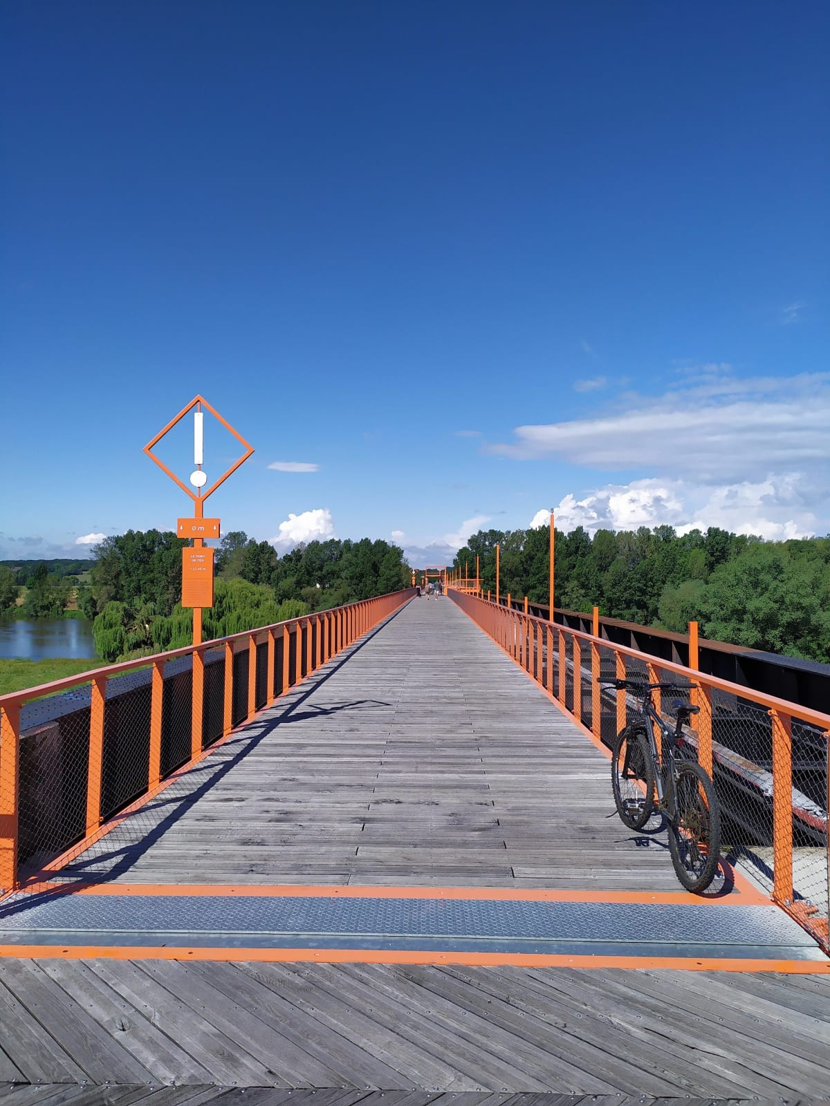 Balade sur le sentier des Castors via le pont de fer - Moulins