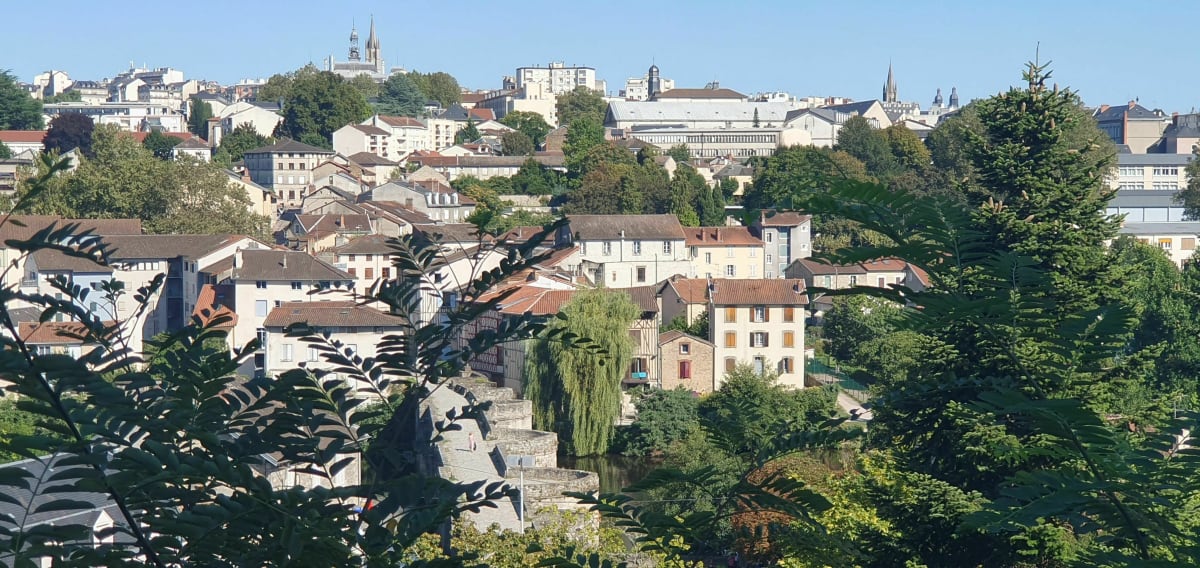 Pistes cyclables depuis le plus vieux pont de Limoges - Manuel