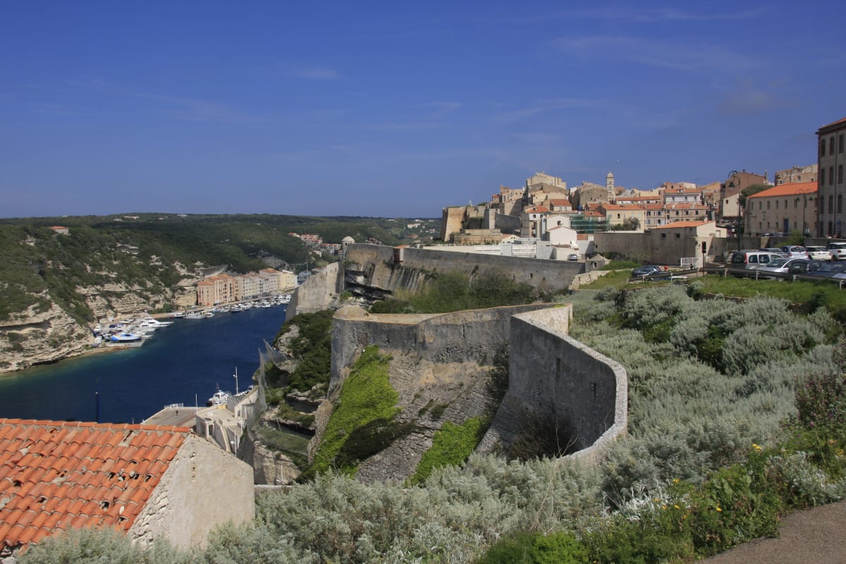 Sur les petites routes de Bonifacio - Bonifacio