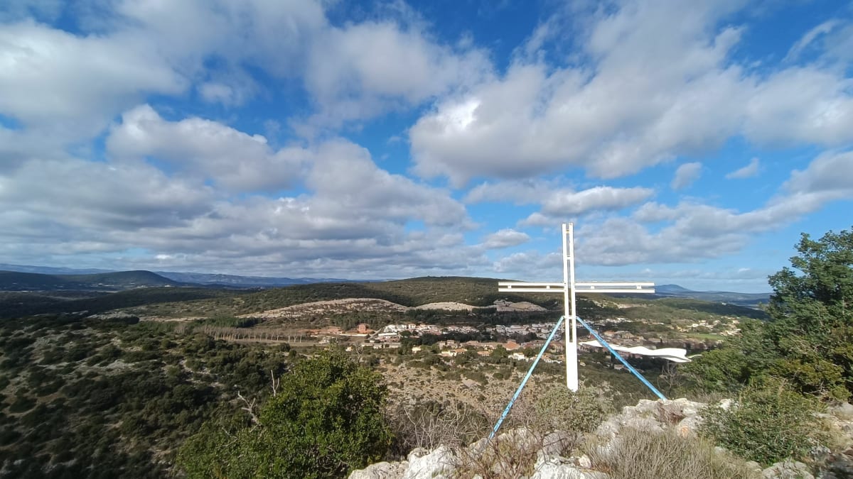 Sentiers forestiers par la Croix de la Gardie - Saint-Paul-et-Valmalle