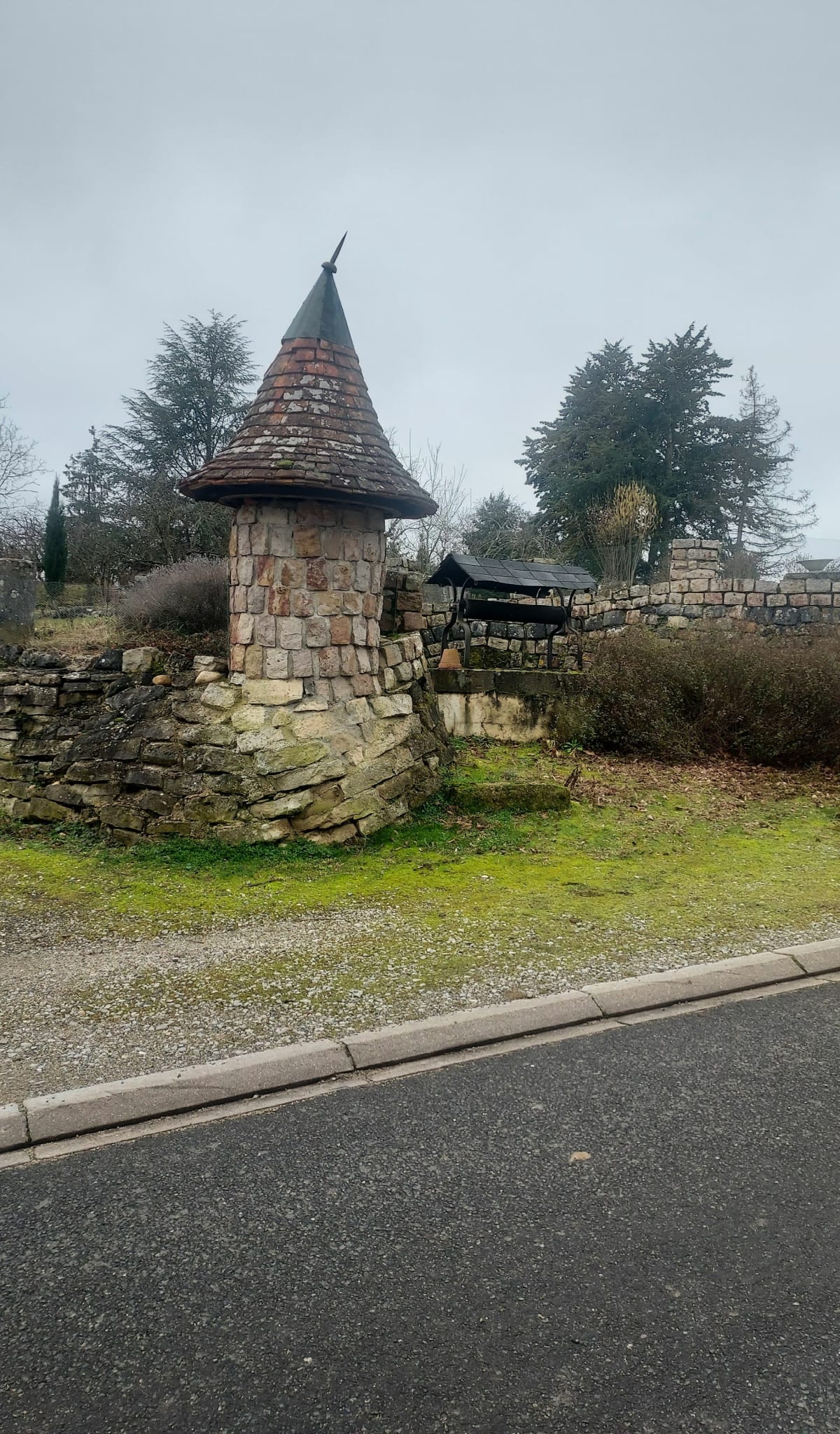 Trévol à travers bourgs, bois, champs et château d'Avrilly - Cat