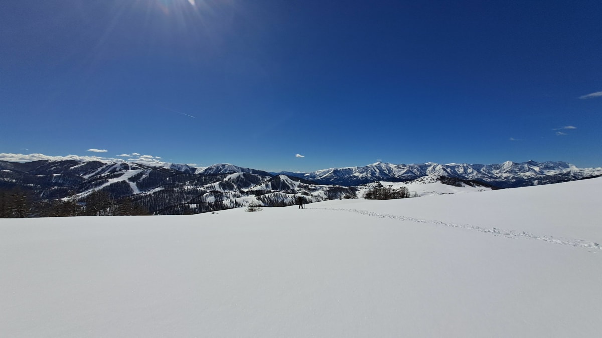 De Valberg aux Launes - Péone