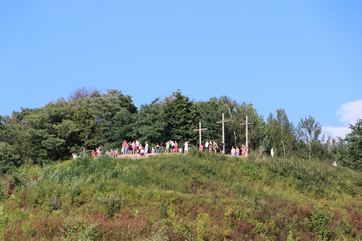 Góra Trzech Krzyży w Kazimierzu Dolnym. Widok na panoramę miasta - Kazimierz Dolny