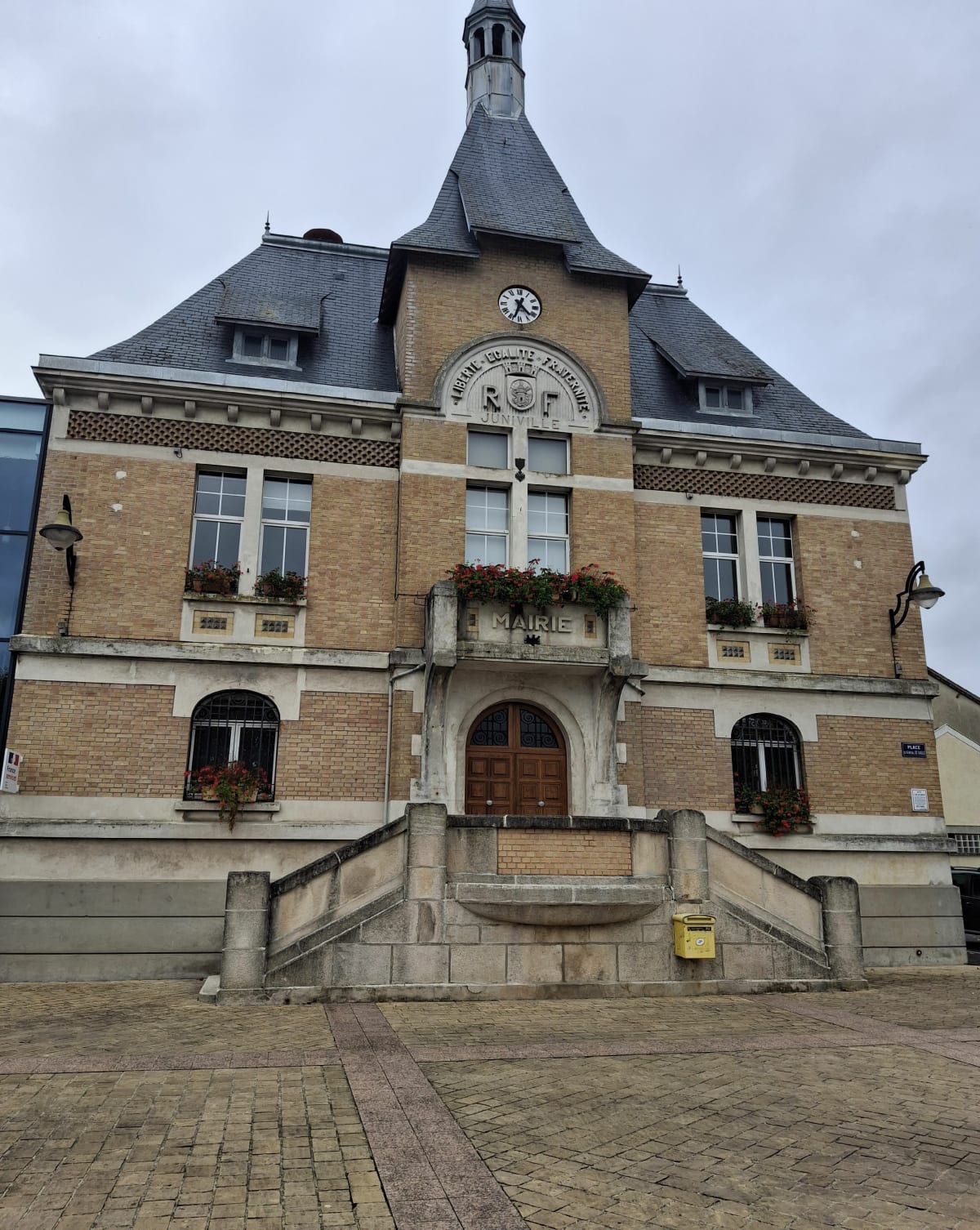 Rando autour de Juniville, par la Bouteille - Juniville