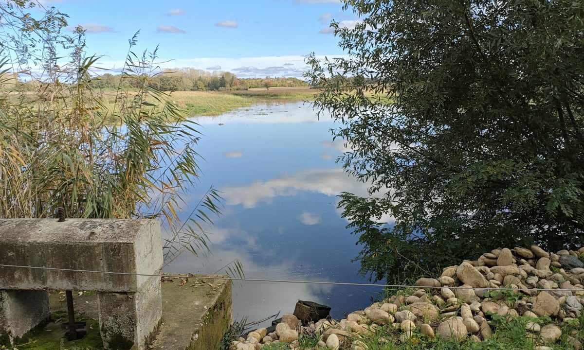 De Villeneuve à la Pierre Brune de Rancé - Villeneuve