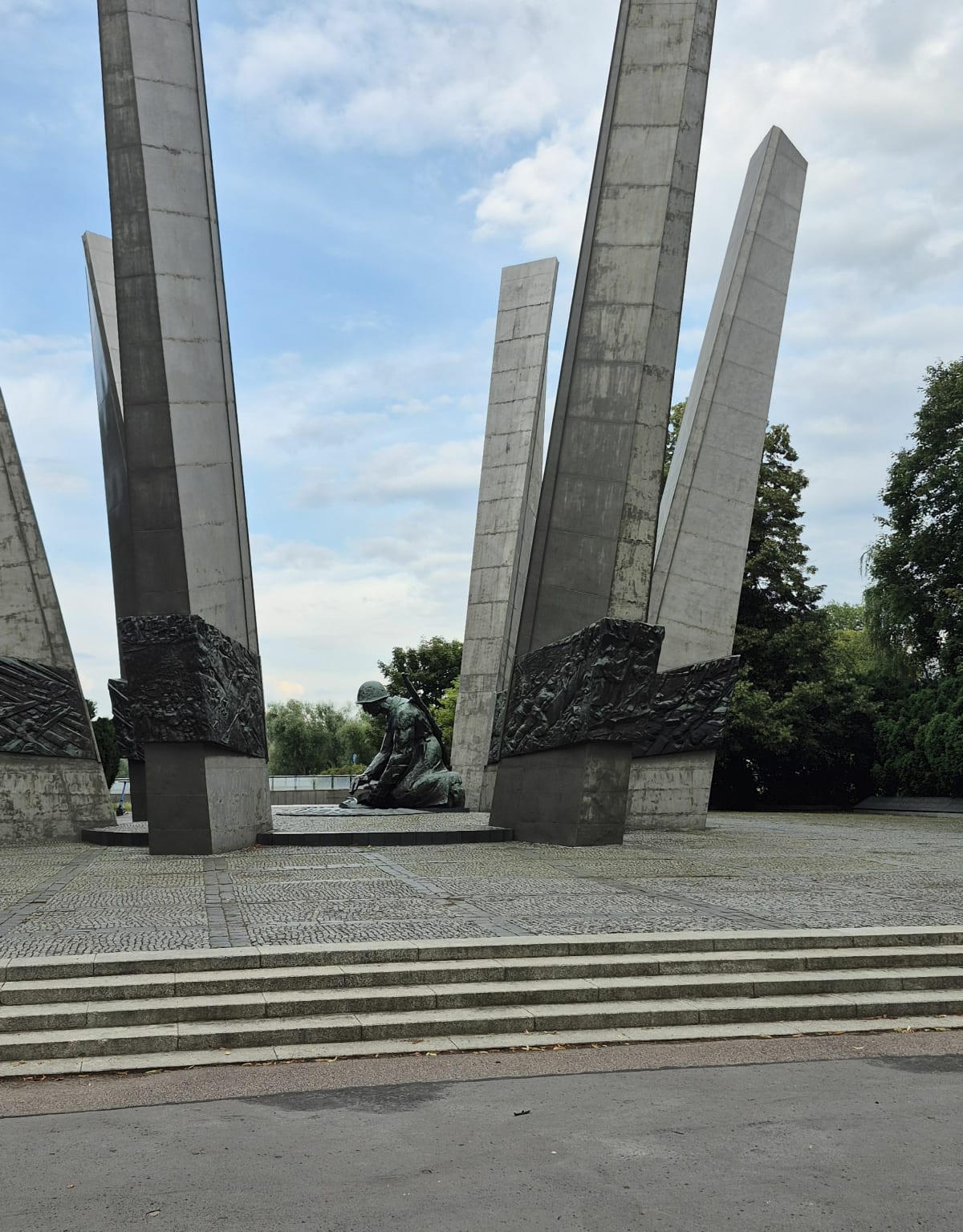 Spacer wzdłuż Wisły do Fontanny Parku Multimedialnego - Warszawa