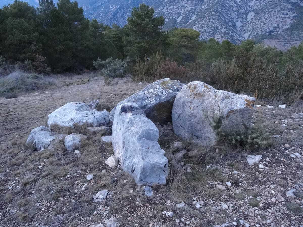 Randonnée à Organyà : Exploration du Bosc de Santa Fe et du Dolmen - Organyà
