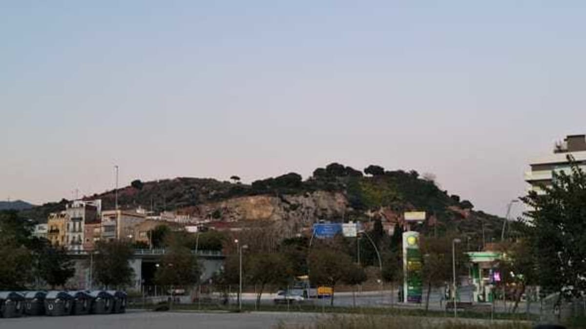 Randonnée à Montgat : Exploration des Turós et Découverte du Patrimoine Catalan - Montgat
