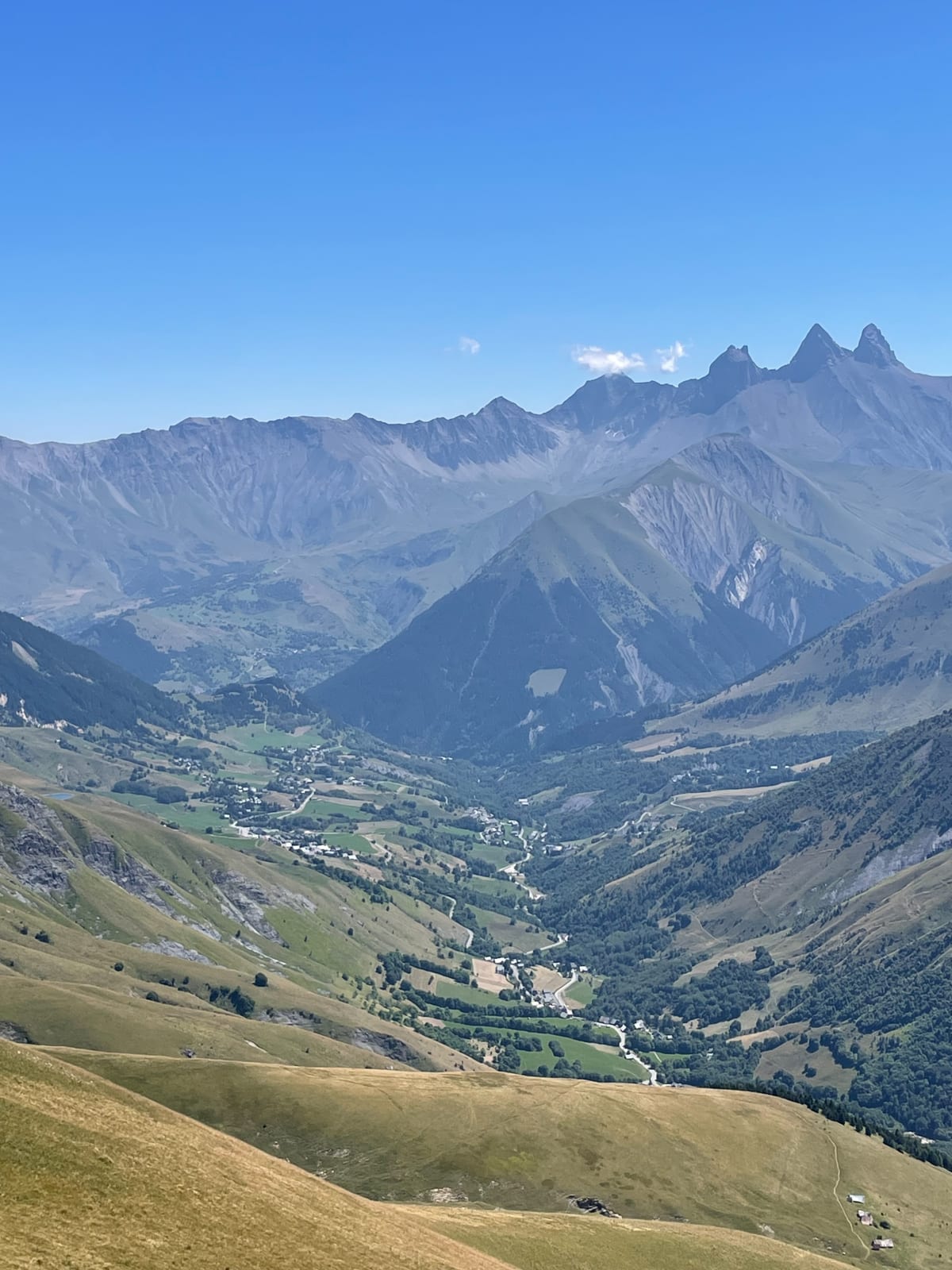 Balade jusqu'à la pointe de l'Ouillon avec vue panoramique - Fontcouverte-la-Toussuire