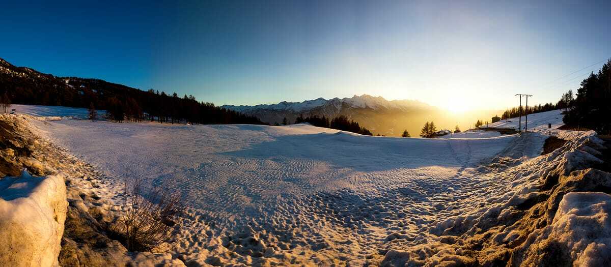 Randonnée Pédestre au Départ des Pléiades vers le Col de Joux à Saint-Vincent