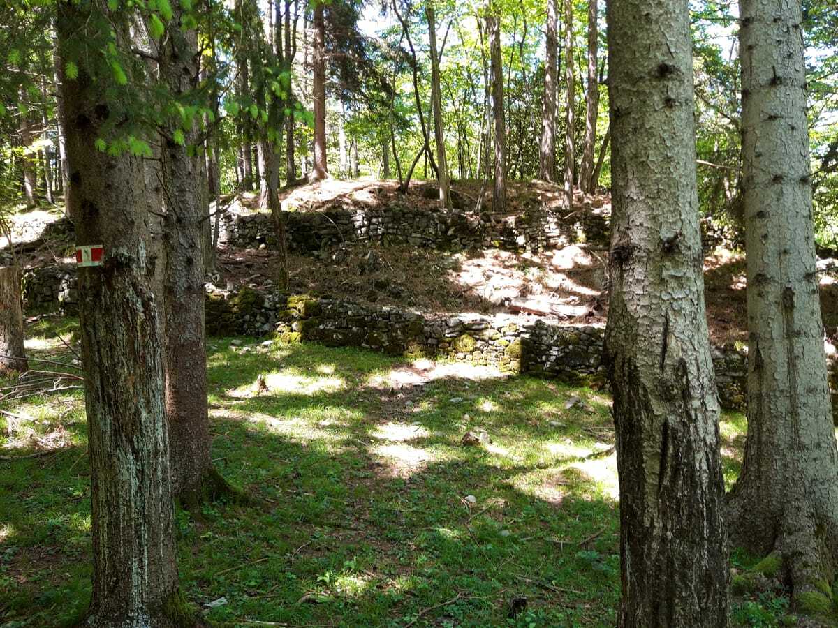 Randonnée à Porlezza depuis Begna: Exploration des paysages de Como - Porlezza