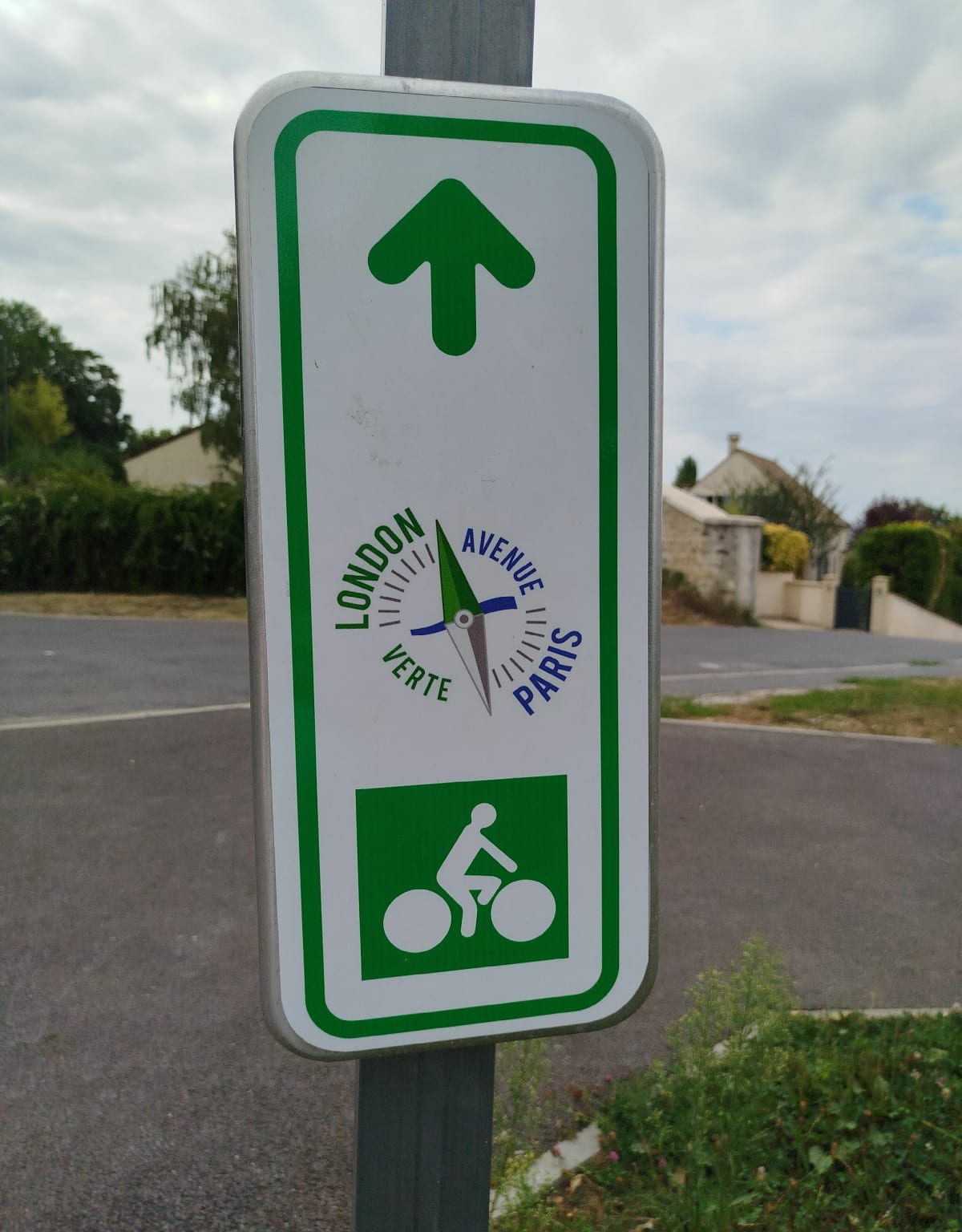 Jouy la fontaine et Vauréal village - CYRIL