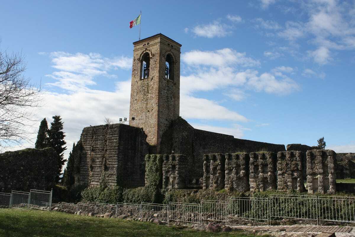 Randonnée à Cavriana : Découverte du Patrimoine et des Paysages Lombard - Cavriana