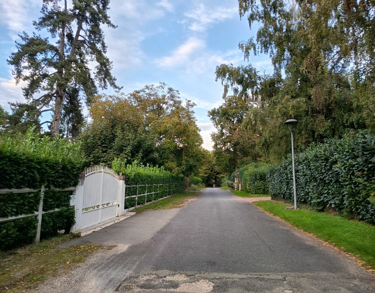 Saint-Prest - bourg et verdure - Saint-Prest
