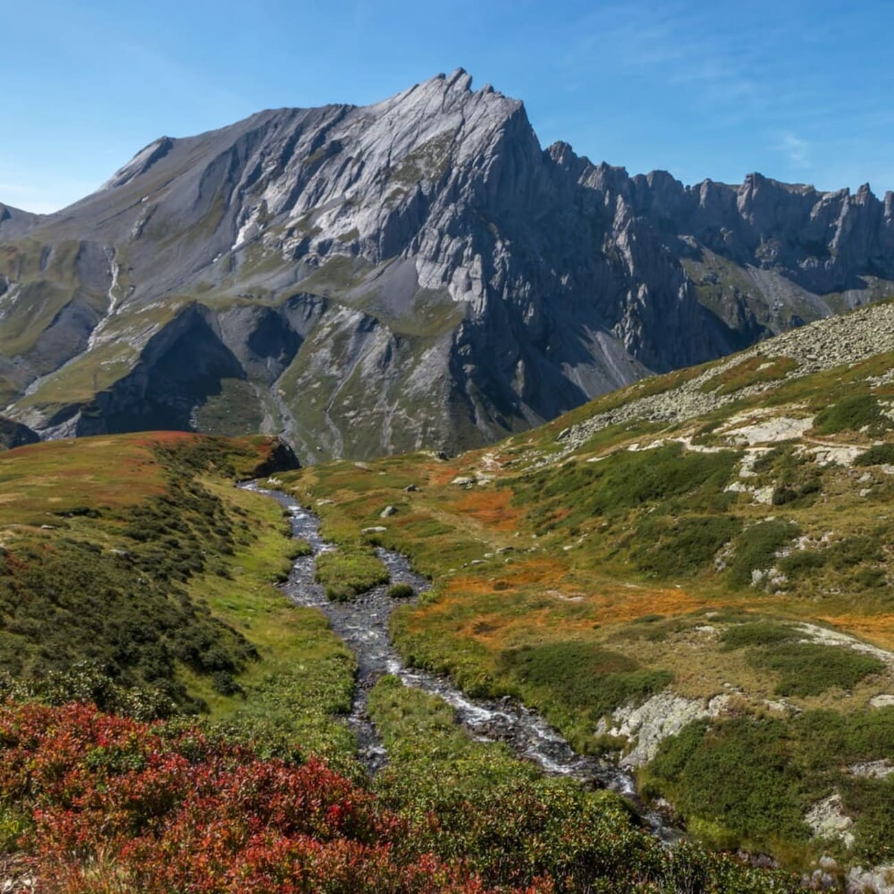 Randonnée lacs Jovet : panorama sur les sommets environnants