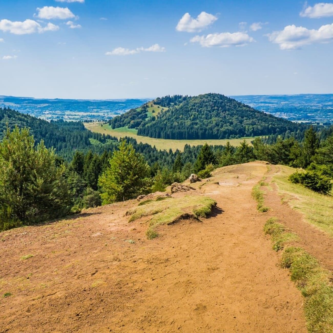 Randonnée puy de la Vache : vue depuis le sommet du puy de Lassolas