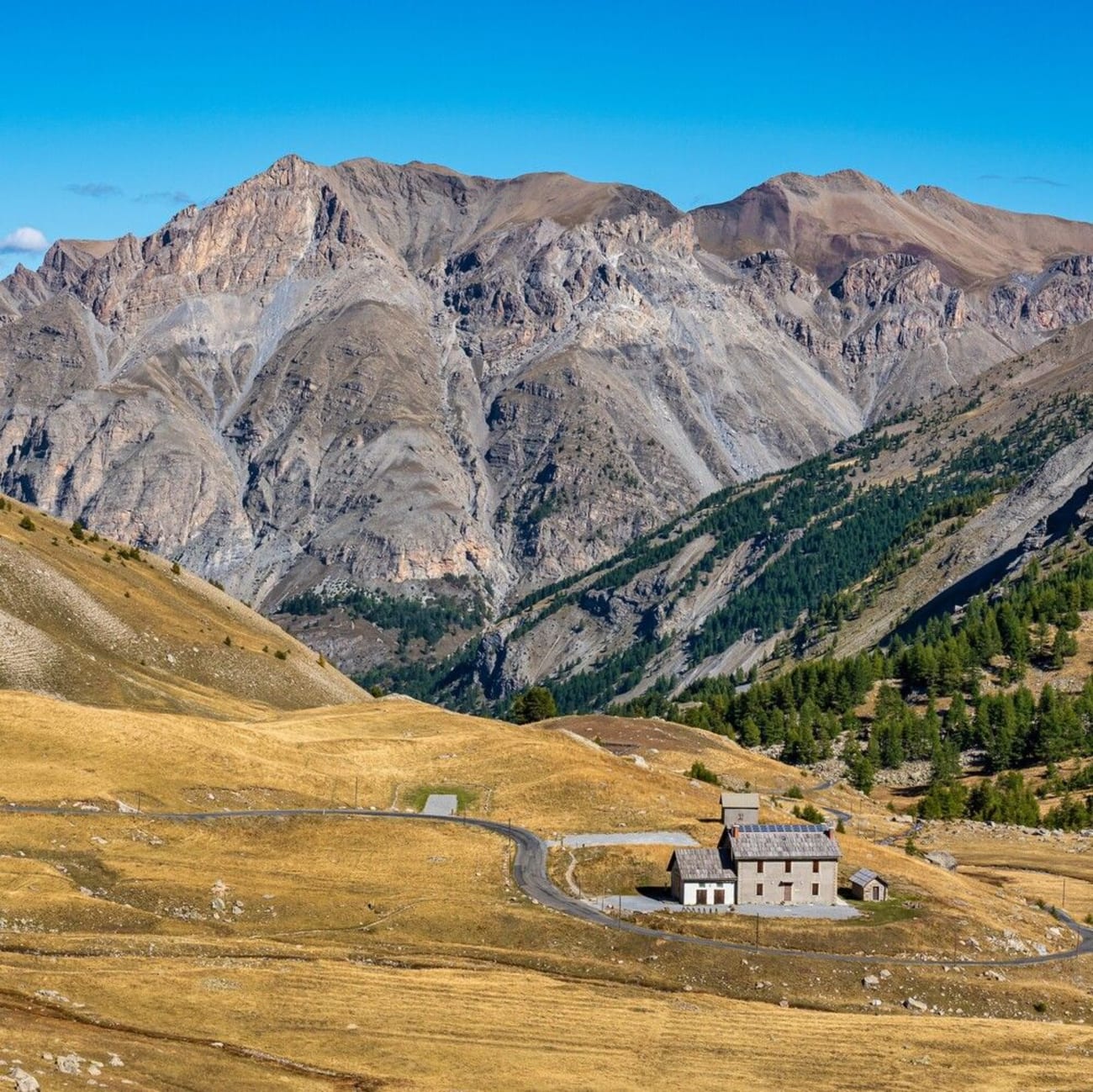 Photo du col de la Cayolle en randonnée autour du lac d'Allos.