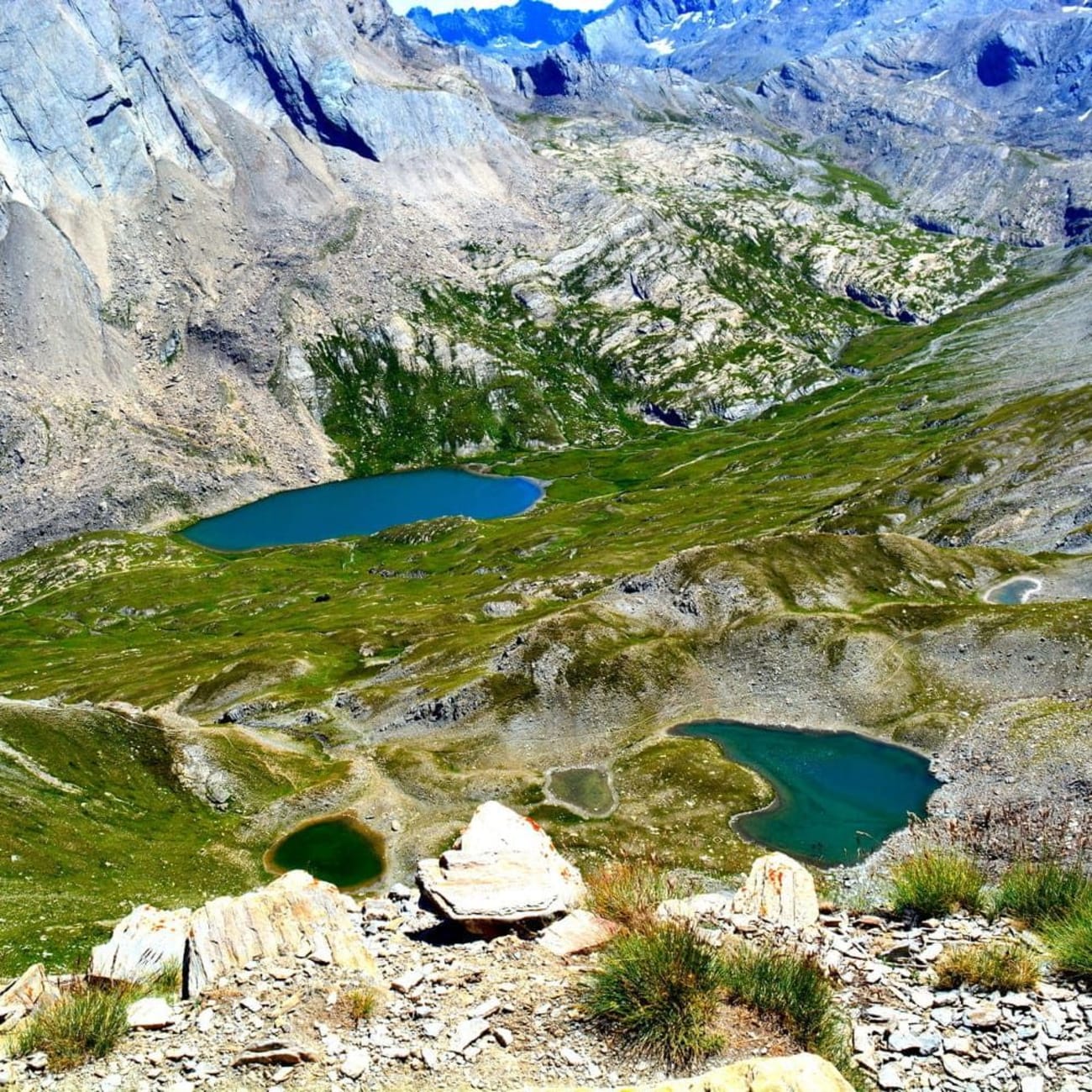 Randonnée Queyras : trois étendues d'eau au milieu de montagnes