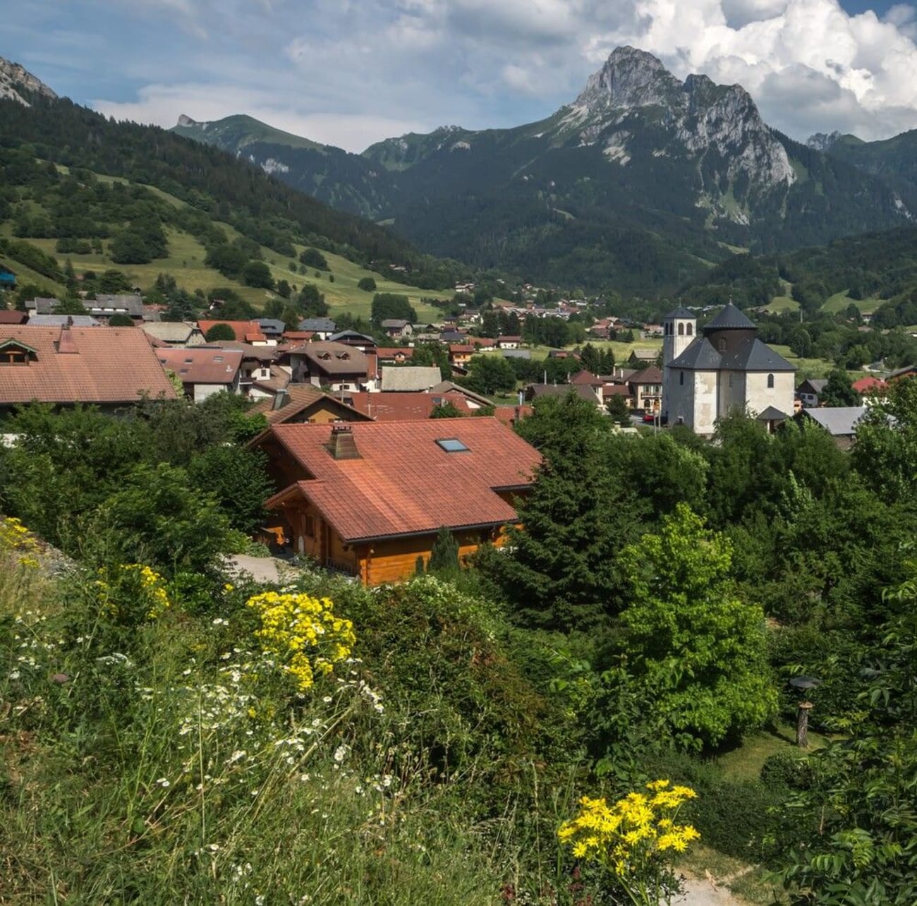 Vue sur le village de Bernex en Haute-Savoie.