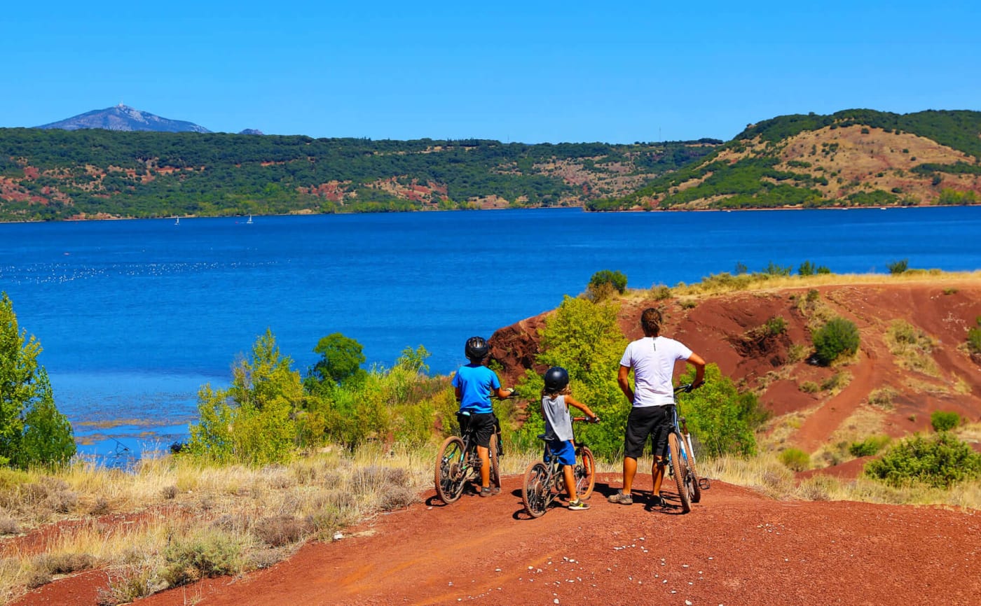 Le lac du Salagou en VTT