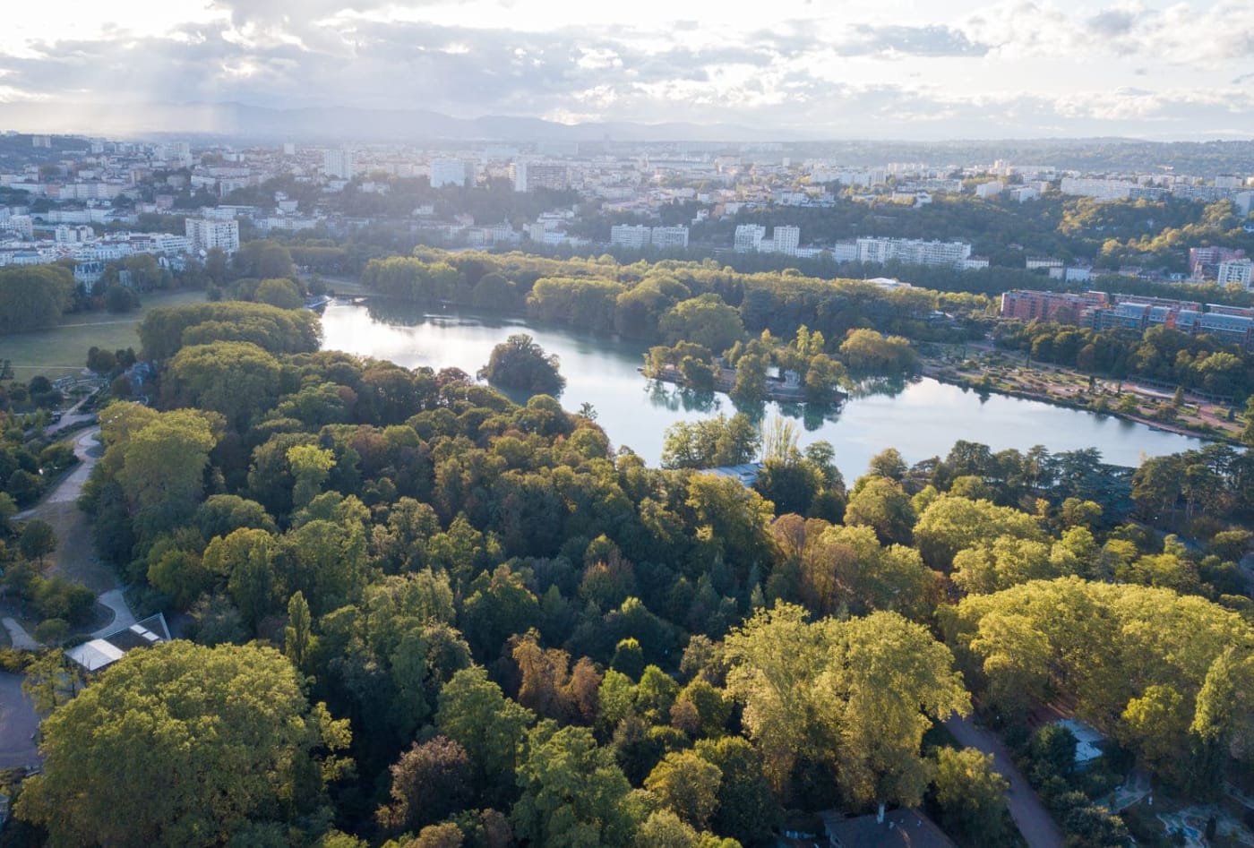 Le parc de la Tête d'Or à Lyon vu du ciel